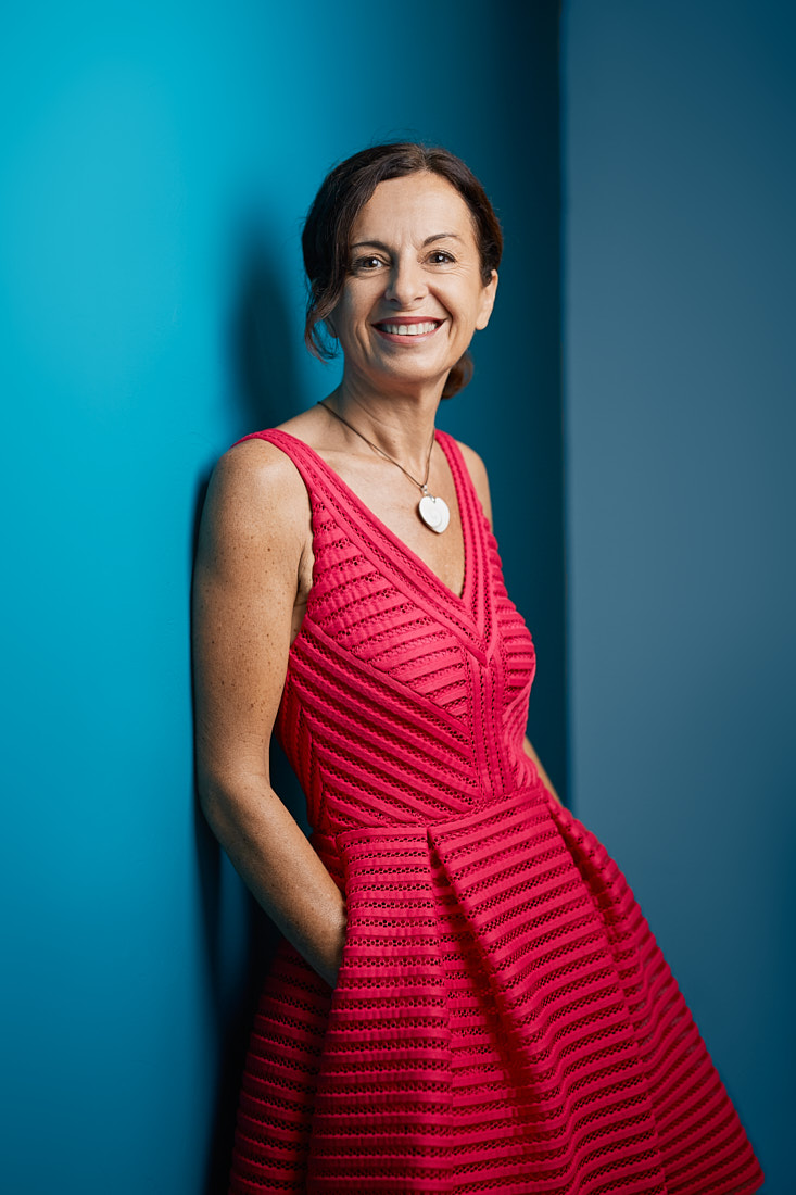photographe Sophia Antipolis - Portrait professionnel d’une femme souriante